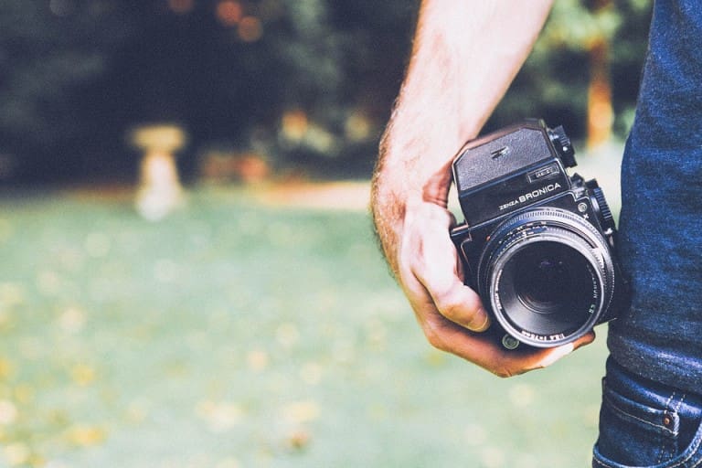 Wedding Photographer Sues For Defamation